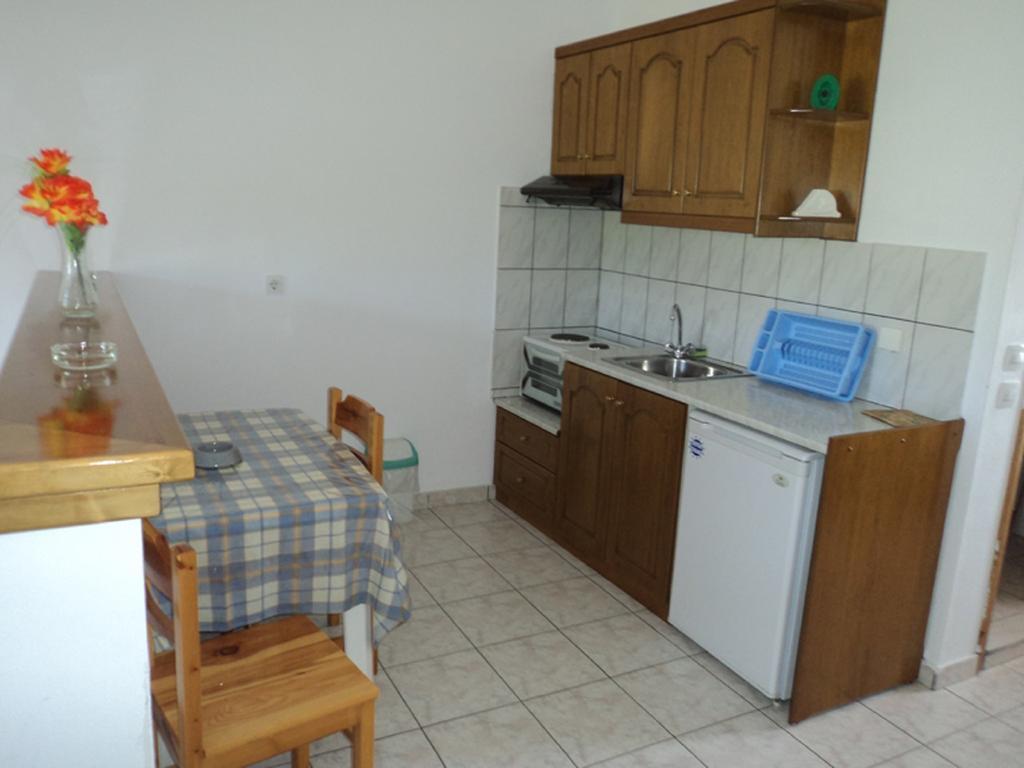 Karousadhes  Faethonアパートホテル 部屋 写真